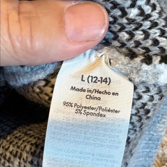 No Boundaries Gray and White Knit Sweater - Picture 6 of 6